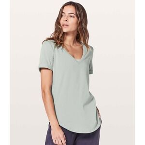 Lululemon Love Tee V Short Sleeve V-Neck Top Blue Grey Curved Hem Womens 10